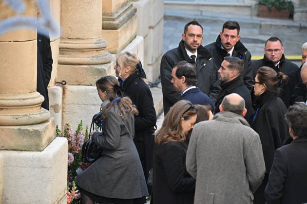 Brigitte Bardot Funeral - Saint-Tropez Relatives and family members arriving at Notre-Dame de l Assomption church, for the funeral ceremony for late French actress Brigitte Bardot, in Saint-Tropez, southeastern France, on January 7, 2026. French film sensation Brigitte Bardot, a symbol of sexual liberation in the 1950s and 1960s who reinvented herself as an animal rights defender and embraced far-right views, died on Decmber 28, 2025 aged 91. Photo by Julien Reynaud APS-Medias ABACAPRESS.COM Saint-Tropez France  Copyright: xReynaudxJulien APS-Medias ABACAx