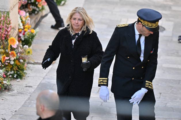 Brigitte Bardot Funeral - Saint-Tropez Guest arriving at Notre-Dame de l Assomption church, for the funeral ceremony for late French actress Brigitte Bardot, in Saint-Tropez, southeastern France, on January 7, 2026. French film sensation Brigitte Bardot, a symbol of sexual liberation in the 1950s and 1960s who reinvented herself as an animal rights defender and embraced far-right views, died on Decmber 28, 2025 aged 91. Photo by Julien Reynaud APS-Medias ABACAPRESS.COM Saint-Tropez France  Copyright: xReynaudxJulien APS-Medias ABACAx