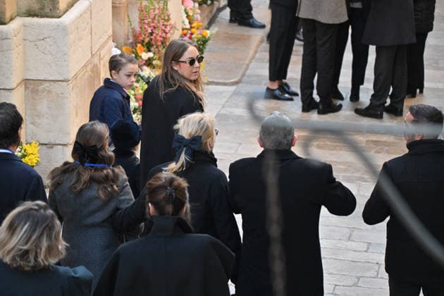 Brigitte Bardot Funeral - Saint-Tropez Please hide the children’s faces prior to the publication - Relatives and family members arriving at Notre-Dame de l Assomption church, for the funeral ceremony for late French actress Brigitte Bardot, in Saint-Tropez, southeastern France, on January 7, 2026. French film sensation Brigitte Bardot, a symbol of sexual liberation in the 1950s and 1960s who reinvented herself as an animal rights defender and embraced far-right views, died on Decmber 28, 2025 aged 91. Photo by Julien Reynaud APS-Medias ABACAPRESS.COM Saint-Tropez France  Copyright: xReynaudxJulien APS-Medias ABACAx