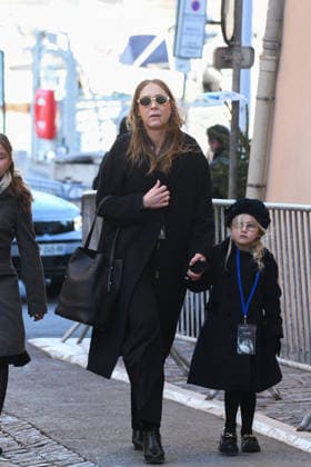 Brigitte Bardot Funeral - Saint-Tropez Please hide the children’s faces prior to the publication - Théa, the granddaughter of Brigitte Bardot with her children arriving at Notre-Dame de l Assomption church, for the funeral ceremony for late French actress Brigitte Bardot, in Saint-Tropez, southeastern France, on January 7, 2026. French film sensation Brigitte Bardot, a symbol of sexual liberation in the 1950s and 1960s who reinvented herself as an animal rights defender and embraced far-right views, died on Decmber 28, 2025 aged 91. Photo by Florian Poitout ABACAPRESS.COM Saint-Tropez France  Copyright: xPoitoutxFlorian ABACAx