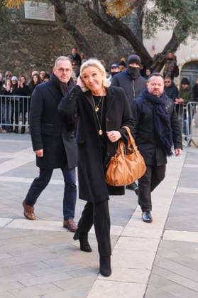 Marine Le Pen Arrives at Brigitte Bardots funeral at the Notre Dame de lAssomption parish church in Saint Tropez, France, on January 7, 2026 Brigitte Bardot, an emblematic figure of French cinema and an international icon, died on December 28, 2025 at the age of 91 at her legendary La Madrague estate, in Saint Tropez, France Revealed to the world through her role in Et DieuÖ créa la femme , she had helped make Saint Tropez a world-famous landmark The actress will be laid to rest on January 7, 2026 in the Saint Tropez marine cemetery, alongside her father Louis Bardot 1896 1975 and her mother Anne Marie Mucel 1912 1978 A religious ceremony will be held beforehand in the Saint Tropez church, where relatives, Jacovides Moreau Bestimage Arriva Copyright: xJACOVIDES-MOREAUx xBESTIMAGExJACOVIDES-MOREAUx xBESTIMAGEx