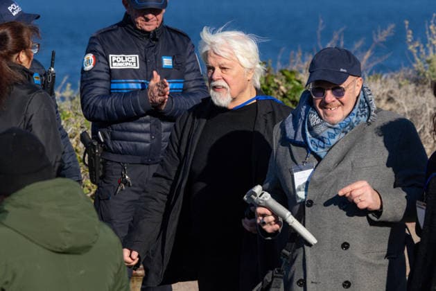Public Tribute to Brigitte Bardot at The Pre Des Pecheurs - Saint-Tropez Paul Watson during public tribute to Brigitte Bardot at the Pré des Pêcheurs, in the La Ponche district of Saint-Tropez after Brigitte Bardot s Funerals on January 7, 2026 in Saint-Tropez, France. Photo by Shootpix ABACAPRESS.COM Saint-Tropez France  Copyright: xShootpix ABACAx