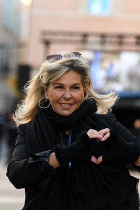 Brigitte Bardot Funeral - Saint-Tropez Caroline Margeridon arriving at Notre-Dame de l Assomption church, for the funeral ceremony for late French actress Brigitte Bardot, in Saint-Tropez, southeastern France, on January 7, 2026. French film sensation Brigitte Bardot, a symbol of sexual liberation in the 1950s and 1960s who reinvented herself as an animal rights defender and embraced far-right views, died on Decmber 28, 2025 aged 91. Photo by Florian Poitout ABACAPRESS.COM Saint-Tropez France  Copyright: xPoitoutxFlorian ABACAx