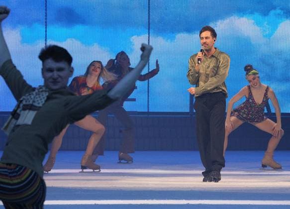 07 01 2026 xmgoodx Frankfurt am Main, Festhalle Ice show Holiday on Ice Cinema of Dreams Frankfurt premiere with guest star Max Giesinger MG