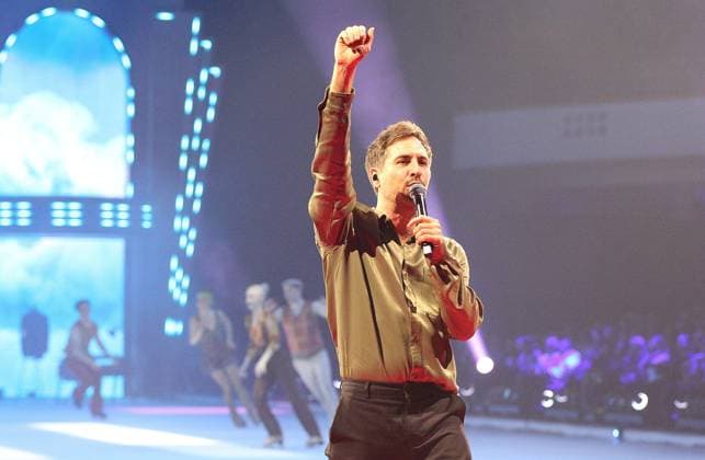 07 01 2026 xmgoodx Frankfurt am Main, Festhalle Ice show Holiday on Ice Cinema of Dreams Frankfurt premiere with guest star Max Giesinger MG