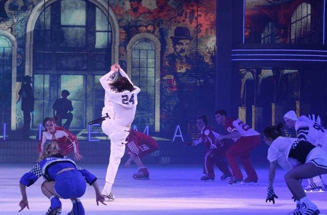 07 01 2026 xmgoodx Frankfurt am Main, Festhalle Ice show Holiday on Ice Cinema of Dreams magnificent show with spectacular stunts, acrobatics world-class figure skating MG