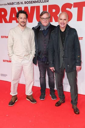 Fahri Yardim, Hape Kerkeling, Christoph Maria Herbst at the world premiere of the movie EXTRAWURST at the Lichtburg Kino in Essen on 07 01 2026