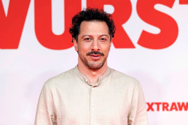 Actor Fahri Yardim at the world premiere of the film Extrawurst at the Lichtburg cinema in Essen Essen, 07 01 2026 NRW Germany Copyright: xChristophxHardtx