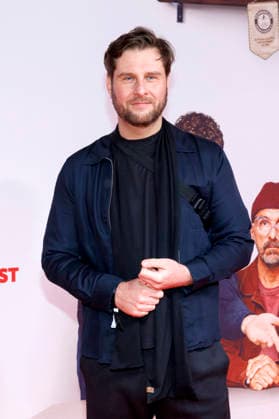 TV presenter Maurice Gajda at the world premiere of the film Extrawurst at the Lichtburg cinema in Essen Essen, 07 01 2026 NRW Germany Copyright: xChristophxHardtx