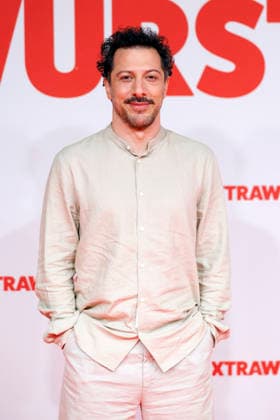 Actor Fahri Yardim at the world premiere of the film Extrawurst at the Lichtburg cinema in Essen Essen, 07 01 2026 NRW Germany Copyright: xChristophxHardtx