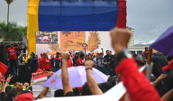 (260108) -- CARACAS, Jan. 8, 2026 -- People participate in a rally in Caracas, Venezuela on Jan. 7, 2026. A demonstration was held in the Venezuelan capital of Caracas on Wednesday, in which participants advocated the defense of national sovereignty and demanded that the U.S. government release Venezuelan President Nicolas Maduro and his wife. ) (SpotNews) VENEZUELA-CARACAS-DEMONSTRATION-MADURO DingxHongfa 