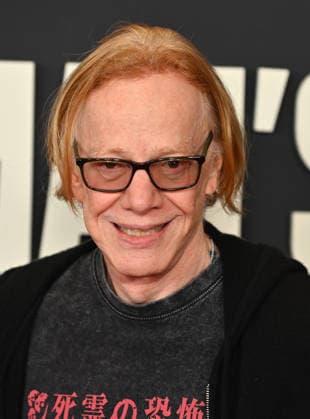 ˜Dead Man™s Wire™ Los Angeles Screening Danny Elfman arriving at the Los Angeles screening of Dead Man™s Wire held at AMC The Grove 14 on January 7, 2026 in Los Angeles, Ca. Los Angeles Barker Hanger California USA Copyright: xTammiexArroyox xAFF-USA.comx