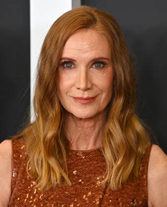 ˜Dead Man™s Wire™ Los Angeles Screening Kelly Lynch arriving at the Los Angeles screening of Dead Man™s Wire held at AMC The Grove 14 on January 7, 2026 in Los Angeles, Ca. Los Angeles Barker Hanger California USA Copyright: xTammiexArroyox xAFF-USA.comx