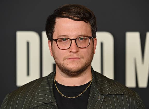 ˜Dead Man™s Wire™ Los Angeles Screening Austin Kolodney arriving at the Los Angeles screening of Dead Man™s Wire held at AMC The Grove 14 on January 7, 2026 in Los Angeles, Ca. Los Angeles Barker Hanger California USA Copyright: xTammiexArroyox xAFF-USA.comx