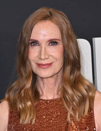 ˜Dead Man™s Wire™ Los Angeles Screening Kelly Lynch arriving at the Los Angeles screening of Dead Man™s Wire held at AMC The Grove 14 on January 7, 2026 in Los Angeles, Ca. Los Angeles Barker Hanger California USA Copyright: xStarbuck xAFF-USA.COMx