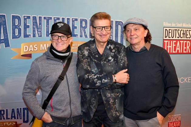 Joe Crawford, Hartmut Engler, Rudi Buttas von der Band Pur - Premiere ABENTEUERLAND Das Musical mit den Hits von PUR im Deutsches Theater - Muenchen *** Joe Crawford, Hartmut Engler, Rudi Buttas from the band Pur Premiere ABENTEUERLAND The musical with the hits of PUR at the Deutsches Theater Muenchen