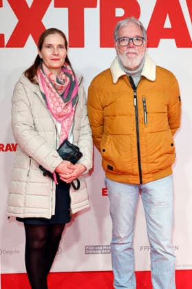Wolfgang Trepper with companion at the world premiere of the movie Extrawurst in the Lichtburg Essen, 07 01 2026 Foto:xT.xSchröerx xFuturexImagex extrawurst_6141