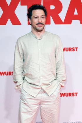 Fahri Yardim at the world premiere of the movie Extrawurst in the Lichtburg Essen, 07 01 2026 Foto:xT.xSchröerx xFuturexImagex extrawurst_6173