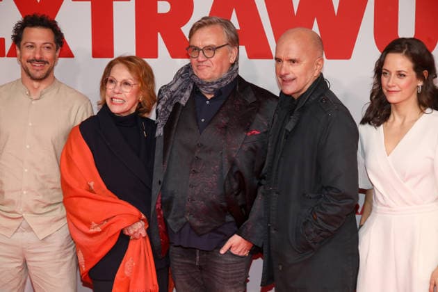 World premiere of Extrawurst in Essen Essen, 07 01 2026 Fahri Yardim, Gaby Dohm, Hape Kerkeling, Christoph Maria Herbst and Anja Knaue at the world premiere of Extrawurst n the Lichtburg in Essen NRW Germany Copyright: xMatthiasxGränzdörferx