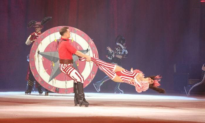 07 01 2026 xmgoodx Frankfurt am Main, Festhalle Ice show Holiday on Ice Cinema of Dreams magnificent show with spectacular stunts, acrobatics world-class figure skating MG