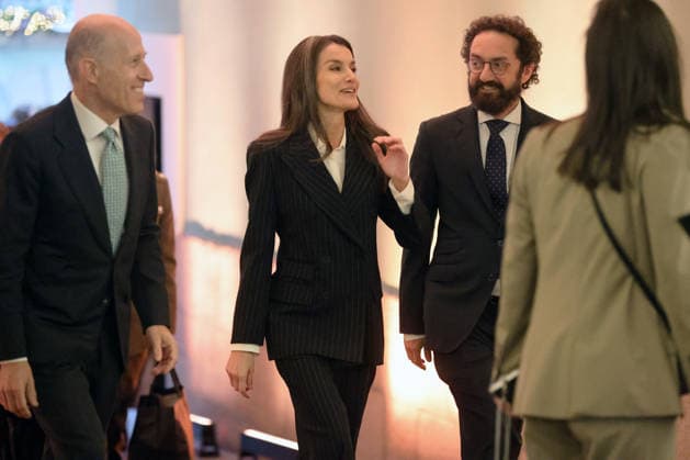 Queen Letizia presides over the presentation of the XXIII El Mundo International Journalism Awards Queen Letizia and Joaquín Manso d during the presentation of the XXIII El Mundo International Journalism Awards , on January 8, 2026, in Madrid Spain QUEEN Letizia and Joaquín Manso d during the presentation of the XXIII El Mundo International Journalism Awards , on January 8, 2026, in Madrid Spain QUEEN Letizia and Joaquín Manso d during the presentation of the XXIII El Mundo International Journalism Awards , in Madrid Spain  Copyright: xRaulxTerrelx 7203365