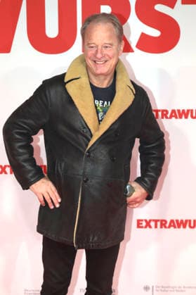 Tom Gerhardt at the world premiere of the feature film Extrawurst at the Lichtburg Essen, 07 01 2026 Foto:xAgenturxWehnertx xGränzdörferx xFuturexImagex extrawurst_6218