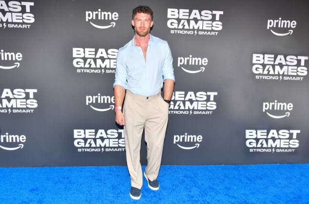 US: Stars take to red carpet in Los Angeles for Beast Games season 2 Im the picture Chris Williamson. MrBeast is bringing back the heat with his popular competition series. The first three episodes of Beast Games Season 2 premiere on Wednesday, Jan. 7 on Prime Video. The inaugural season of the series, hosted by popular YouTuber James Jimmy Donaldson, better known as MrBeast, debuted in December 2024. In Season 2, 200 eager competitors play to win $5 million. The show is similar in many ways to the popular Netflix series Squid Game, though contestants don t fight to the death. They just go home when eliminated. Fans of challenge-based reality series won t want to miss a Survivor crossover episode. Filmed on Fiji, contestants will t Copyright: AlbertoxSibaja