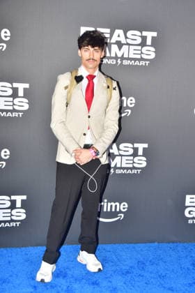 US: Stars take to red carpet in Los Angeles for Beast Games season 2 Im the picture Noah Carter. MrBeast is bringing back the heat with his popular competition series. The first three episodes of Beast Games Season 2 premiere on Wednesday, Jan. 7 on Prime Video. The inaugural season of the series, hosted by popular YouTuber James Jimmy Donaldson, better known as MrBeast, debuted in December 2024. In Season 2, 200 eager competitors play to win $5 million. The show is similar in many ways to the popular Netflix series Squid Game, though contestants don t fight to the death. They just go home when eliminated. Fans of challenge-based reality series won t want to miss a Survivor crossover episode. Filmed on Fiji, contestants will take on Copyright: AlbertoxSibaja