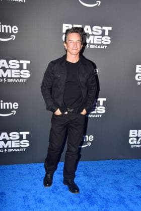 US: Stars take to red carpet in Los Angeles for Beast Games season 2 Im the picture Jeff Probst. MrBeast is bringing back the heat with his popular competition series. The first three episodes of Beast Games Season 2 premiere on Wednesday, Jan. 7 on Prime Video. The inaugural season of the series, hosted by popular YouTuber James Jimmy Donaldson, better known as MrBeast, debuted in December 2024. In Season 2, 200 eager competitors play to win $5 million. The show is similar in many ways to the popular Netflix series Squid Game, though contestants don t fight to the death. They just go home when eliminated. Fans of challenge-based reality series won t want to miss a Survivor crossover episode. Filmed on Fiji, contestants will take o Copyright: AlbertoxSibaja