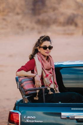 Queen Rania of Jordan Tours Wadi Rum - Jordan Queen Rania Al Abdullah, accompanied by her daughter Princess Salma bint Abdullah II, visits Wadi Rum, where they met with local tour operators and explored a range of experiences the site offers visitors from Jordan and around the world, on January 7th, 2026, in Wadi Rum, Jordan. The site, also known as the ‘Valley of the Moon’, is a UNESCO Heritage Site and protected area located in southern Jordan. Photo by Balkis Press ABACAPRESS.COM Wadi Rum Jordan  Copyright: xBalkisxPress ABACAx