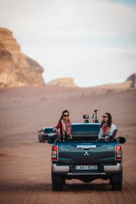 Queen Rania of Jordan Tours Wadi Rum - Jordan Queen Rania Al Abdullah, accompanied by her daughter Princess Salma bint Abdullah II, visits Wadi Rum, where they met with local tour operators and explored a range of experiences the site offers visitors from Jordan and around the world, on January 7th, 2026, in Wadi Rum, Jordan. The site, also known as the ‘Valley of the Moon’, is a UNESCO Heritage Site and protected area located in southern Jordan. Photo by Balkis Press ABACAPRESS.COM Wadi Rum Jordan  Copyright: xBalkisxPress ABACAx