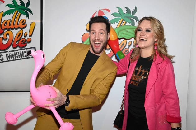 from l Sven KROLL, presenter, Lisa FELLER, comedian, red carpet, red carpet show, arrival, premiere of the musical MALLE OLE das Musical das ballert on 08 01 2026 at the Theater a Marientor, Duisburg