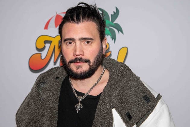 Bela KLENTZE, Actor, Red Carpet, Red Carpet Show, Arrival, Premiere of the musical MALLE OLE das Musical das ballert on 08 01 2026 at Theater a Marientor, Duisburg