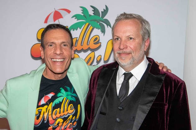 f l Harald REITINGER, producer, Sven Oliver MUELLER, miller, author, red carpet, red carpet show, arrival, premiere of the musical MALLE OLE das Musical das ballert on 08 01 2026 at the Theater a Marientor, Duisburg