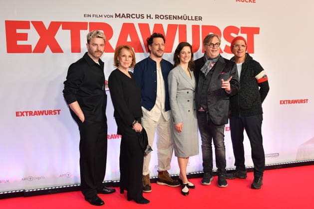 Friedrich Muecke, Gaby Dohm, Fahri Yardim, Anja Knauer, Hape Kerkeling and Christoph Maria Herbst at the Extrawurst film premiere at the Mathaeser Filmpalast in Munich on 8 01 2026 in Munich Extrawurst film premiere in Munich