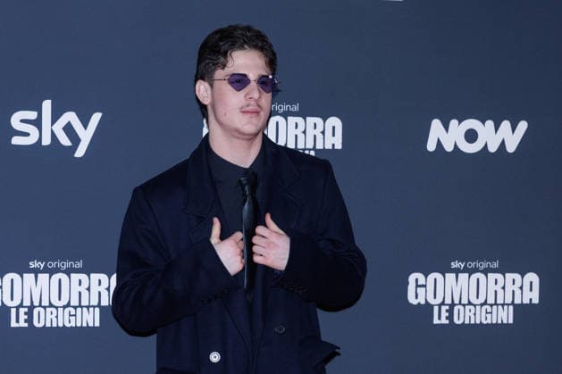 News - Photocall - GOMORRA, LE ORIGINI Luca Lubrano attends the photocall of the movie GOMORRA, LE ORIGINI on january 08, 2026 at Cinema The Space Moderno, Rome, Italy Rome Cinema The Space Moderno Italy Copyright: xEmanuelaxVertollix xLiveMediax LPN_2225833