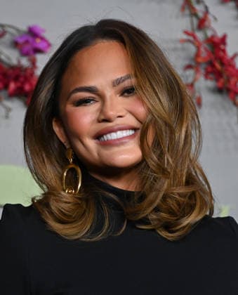 The Hollywood Reporter and Spotify Host Nominees Night Chrissy Teigen arriving to The Hollywood Reporter And Spotify Host Nominees Night: An Official Golden Week Event held at The Lot at Formosa on January 8, 2026 in Los Angeles, Ca. Los Angeles The Lot at Formosa California USA Copyright: xTammiexArroyox xAFF-USA.comx