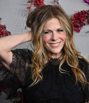 The Hollywood Reporter and Spotify Host Nominees Night Rita Wilson arriving to The Hollywood Reporter And Spotify Host Nominees Night: An Official Golden Week Event held at The Lot at Formosa on January 8, 2026 in Los Angeles, Ca. Los Angeles The Lot at Formosa California USA Copyright: xTammiexArroyox xAFF-USA.comx