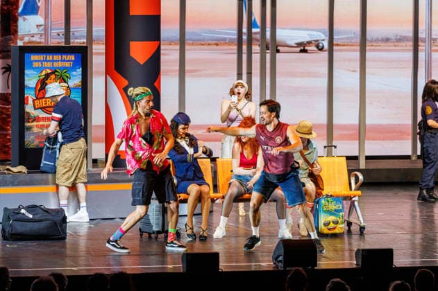 Musical performers at the world premiere of the musical Malle OlÃ das Musical, das ballert at the Theater am Marientor Duisburg, 08 01 2026 Foto:xO.xLangelx xFuturexImagex malle_6104