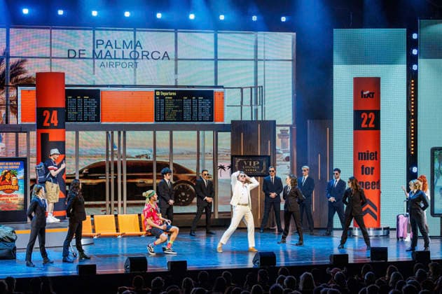 Musical performers at the world premiere of the musical Malle OlÃ das Musical, das ballert at the Theater am Marientor Duisburg, 08 01 2026 Foto:xO.xLangelx xFuturexImagex malle_6112