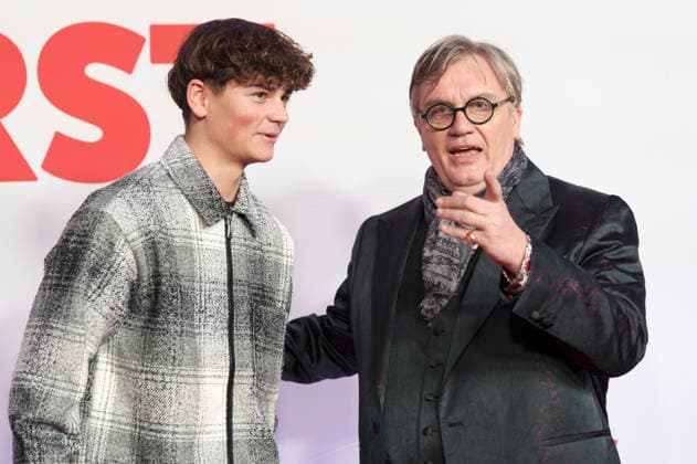 Benedikt Kalcher and Hape Kerkeling at the premiere of the movie Extrawurst at Mathäser Filmpalast Munich, 08 01 2026 Foto:xN.xKolinzx xFuturexImagex extrawurst_6509