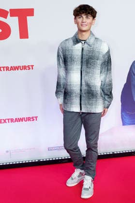 Benedikt Kalcher at the premiere of the movie Extrawurst at Mathäser Filmpalast Munich, 08 01 2026 Foto:xN.xKolinzx xFuturexImagex extrawurst_6511