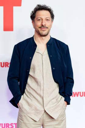Fahri Yardim at the premiere of the movie Extrawurst at Mathäser Filmpalast Munich, 08 01 2026 Foto:xN.xKolinzx xFuturexImagex extrawurst_6602