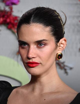 The Hollywood Reporter and Spotify Host Nominees Night Sara Sampaio arriving to The Hollywood Reporter And Spotify Host Nominees Night: An Official Golden Week Event held at The Lot at Formosa on January 8, 2026 in Los Angeles, Ca. Los Angeles The Lot at Formosa California USA Copyright: xTammiexArroyox xAFF-USA.comx