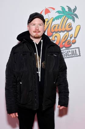 Singer Art Garfunkel Jr at the premiere of the Mallorca musical Malle Ole das Musical, das ballert at the Theater am Marientor Duisburg, 08 01 2026 NRW Germany Copyright: xChristophxHardtx