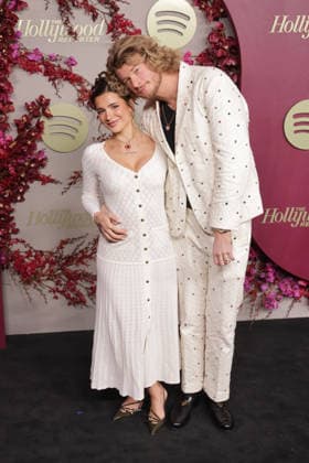 The Hollywood Reporter And Spotify - Nominees Night, Arrivals Ari Kytsya and Yung Gravy attend the THR x Spotify Nominees Night ay The Lot at Formosa on January 08, 2026 in West Hollywood, California. West Hollywood The Lot at Formosa California USA Copyright: xCraSH imageSPACEx