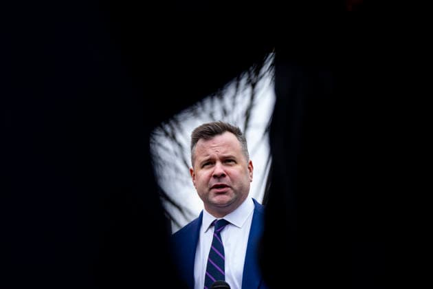 January 9, 2026, Washington, District Of Columbia, USA: Director of the Federal Housing Finance Agency Bill Pulte speaks to the press outside the West Wing of the White House in Washington, DC, USA, on Friday, January 9, 2026 Washington USA - ZUMAs152 20260109_faa_s152_052 Copyright: xBonniexCashx-xPoolxviaxCNPx