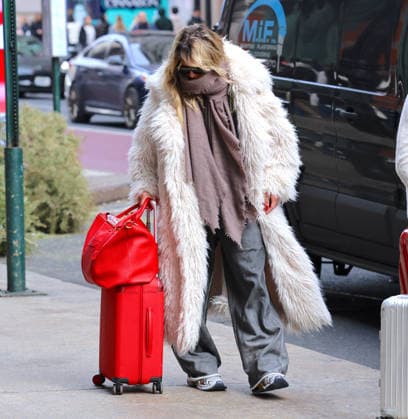 Heidi Klum and Tom Kaulitz out in New York Heidi Klum with her husband Tom Kaulitz are checking out their hotel in Soho, New York on January 9, 2026. Photo by Dylan Travis ABACAPRESS.COM New York NY  Copyright: xDylanxTravis ABACAx