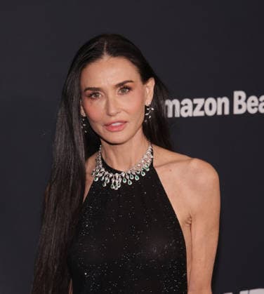 Women s Wear Daily Presents The 2026 WWD Style Awards Demi Moore attends The 2026 WWD Style Awards presented by Women s Wear Daily at Regent Santa Monica Beach on January 09, 2026 in Santa Monica, California. Santa Monica Regent Santa Monica Beach California USA Copyright: ximageSPACEx