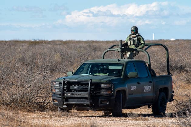 January 9, 2026: CIUDAD JUoÂREZ, Chihuahua, Mexico Ã¢â‚¬ January 9, 2025..Mexican Army personnel secure the area where two bodies in an advanced state of decomposition were found. - ZUMAp241 20260109_zip_p241_008 Copyright: xDavidxPeinadox